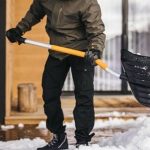 Nie daj się zaskoczyć zimie – zestaw narzędzi do odśnieżania Fiskars