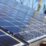 Fotowoltaika zimą – jak działa, czy można montować i czy trzeba odśnieżać panele