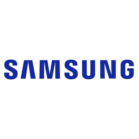 Odkryj moc odkurzania Samsung Jet™ z Agatą Młynarską i Krzysztofem Ibiszem